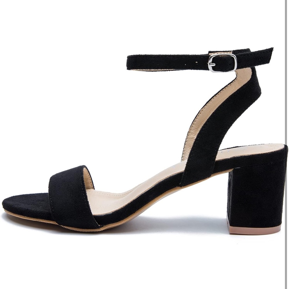 Elegant Black Ankle Strap Sandals - Picture 3 of 9